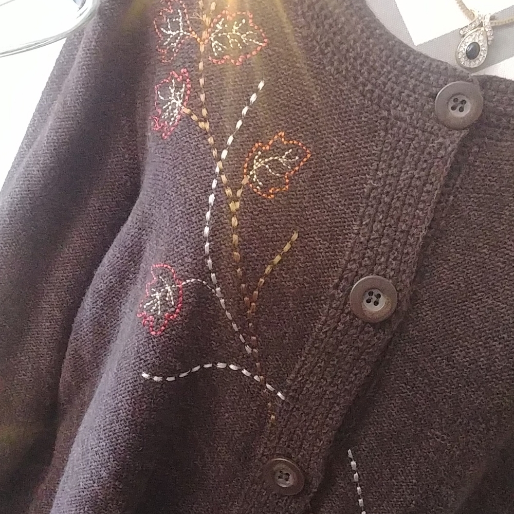 Cute Fall Sweater! - Picture 2 of 7